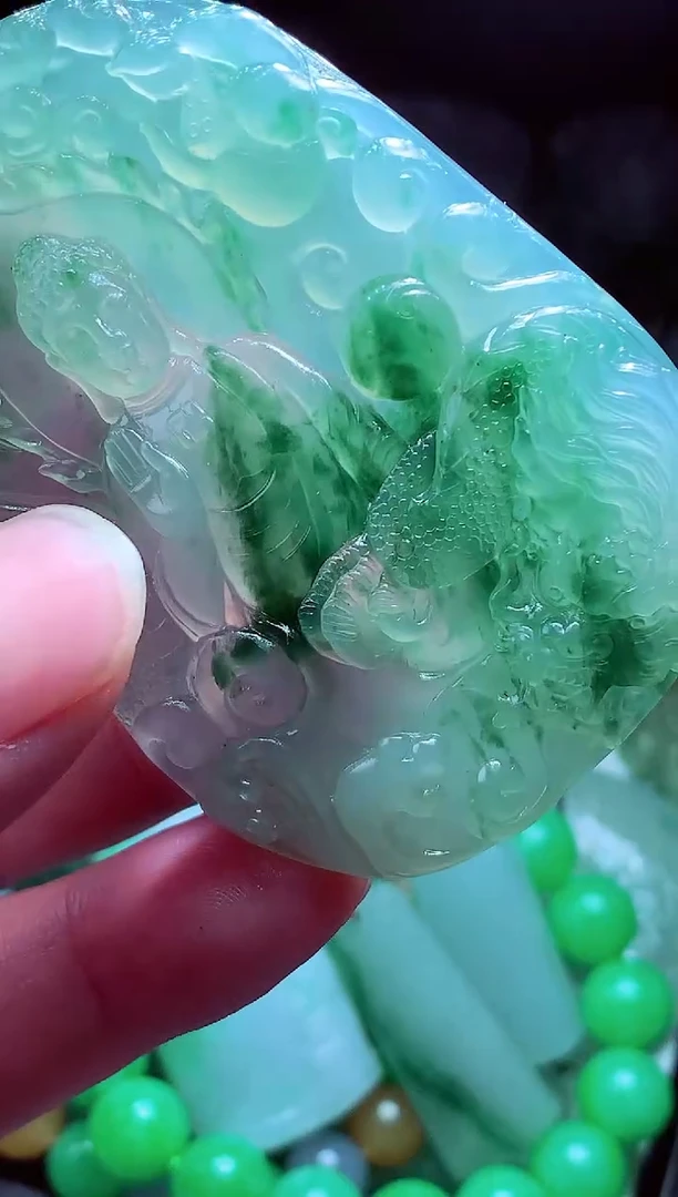 未镶嵌定制翡翠蓝**?翡翠毛货定制