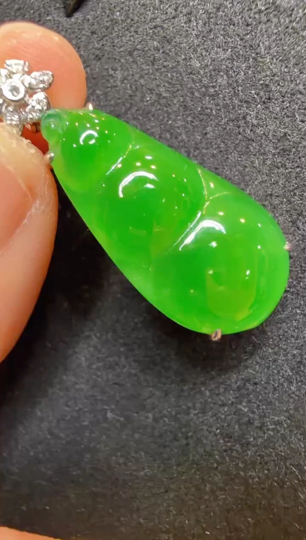 吊坠(不含链)18K金镶嵌翡翠多样性团购发一件