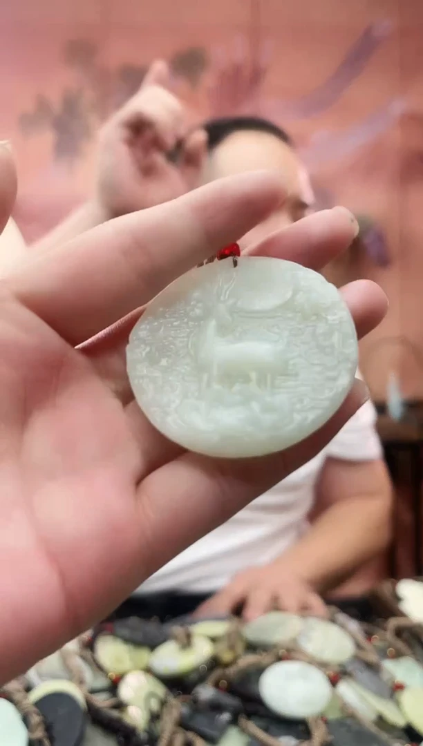 未镶嵌岫玉吊坠·