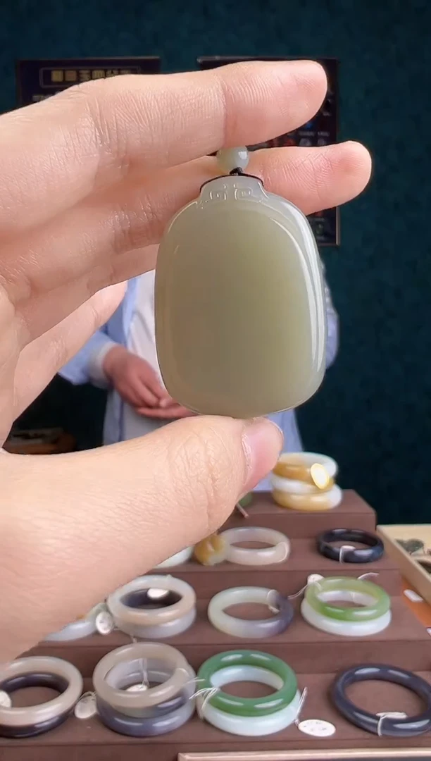 【闪购商品】和田玉颈饰未镶嵌多样性发货 拍一单发一个