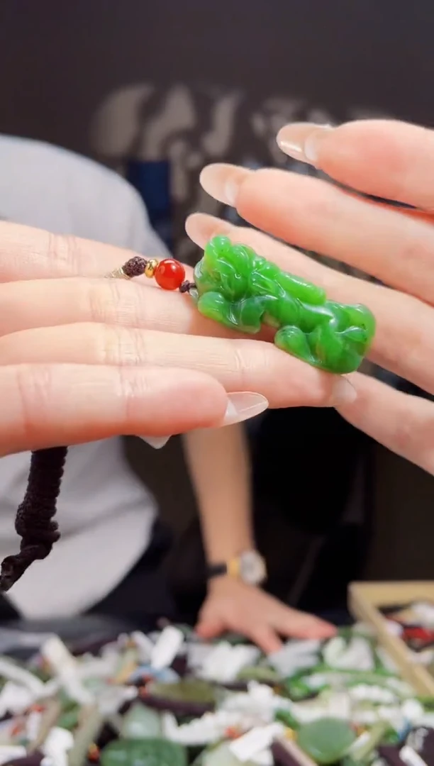 【闪购商品】和田玉颈饰未镶嵌拍一发一