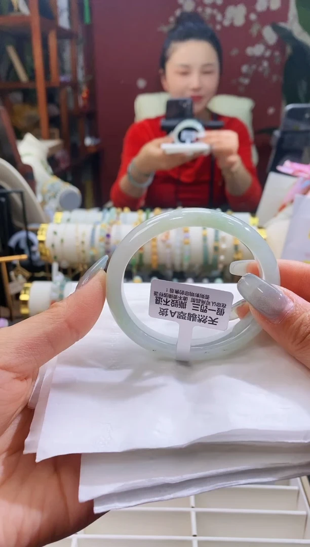 【闪购商品】翡翠手镯未镶嵌120湖水绿54正/12.5*7.3贵妃