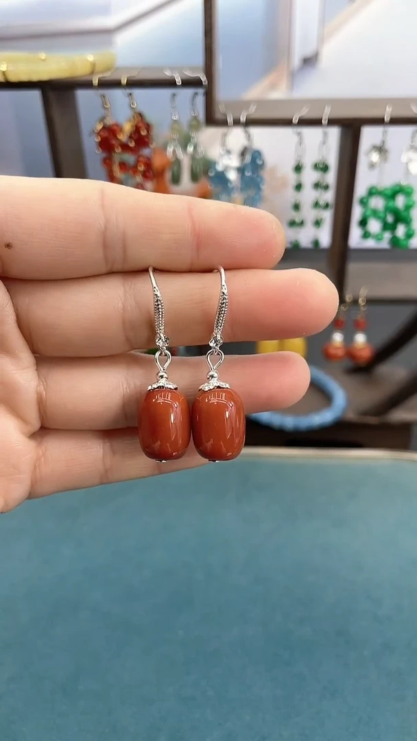 14K金镶嵌南红玛瑙耳饰柿子红路路通