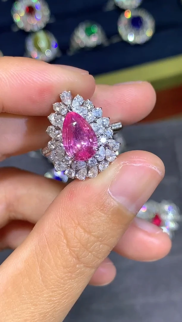 戒指彩色蓝宝石18K金镶嵌2.04CT