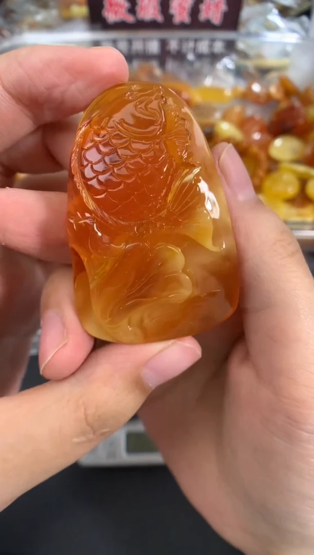 蜜蜡未镶嵌珠宝奇石1