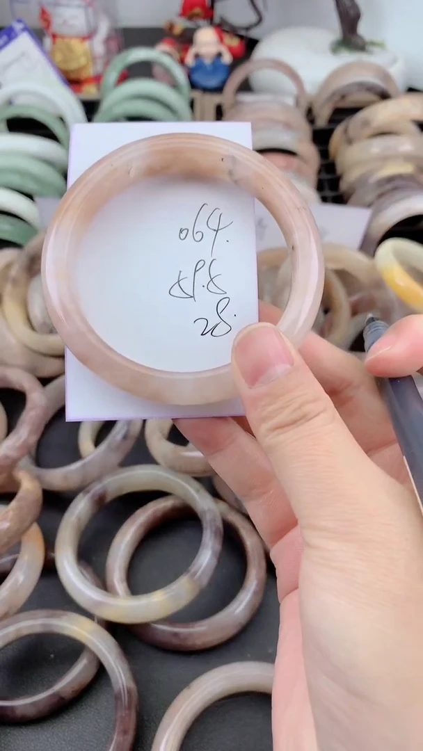 未镶嵌手镯石英质玉064