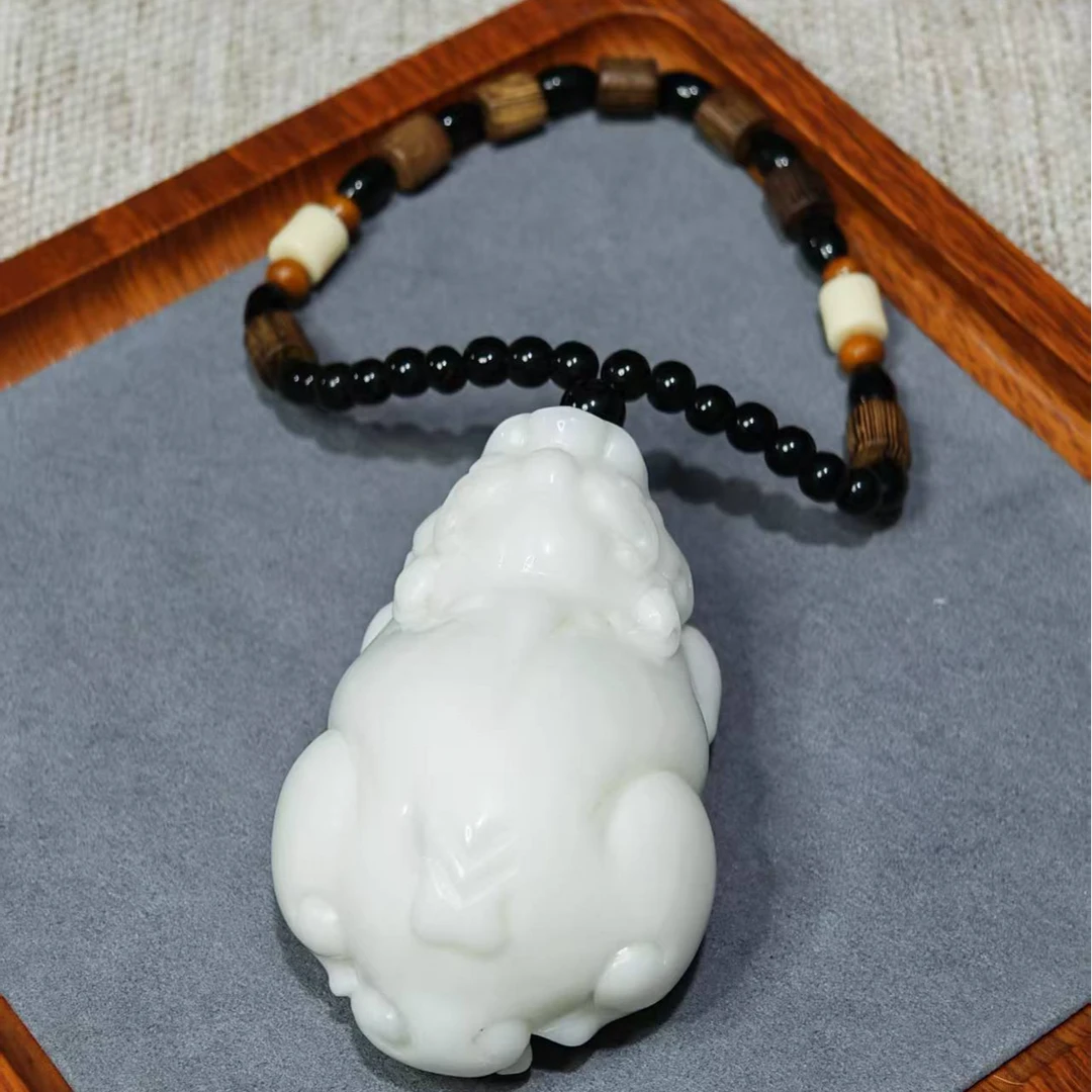 蓝田玉貔貅手把件高端