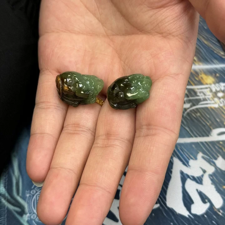 和田玉貔貅吊坠多样性发货拍一发一-593268