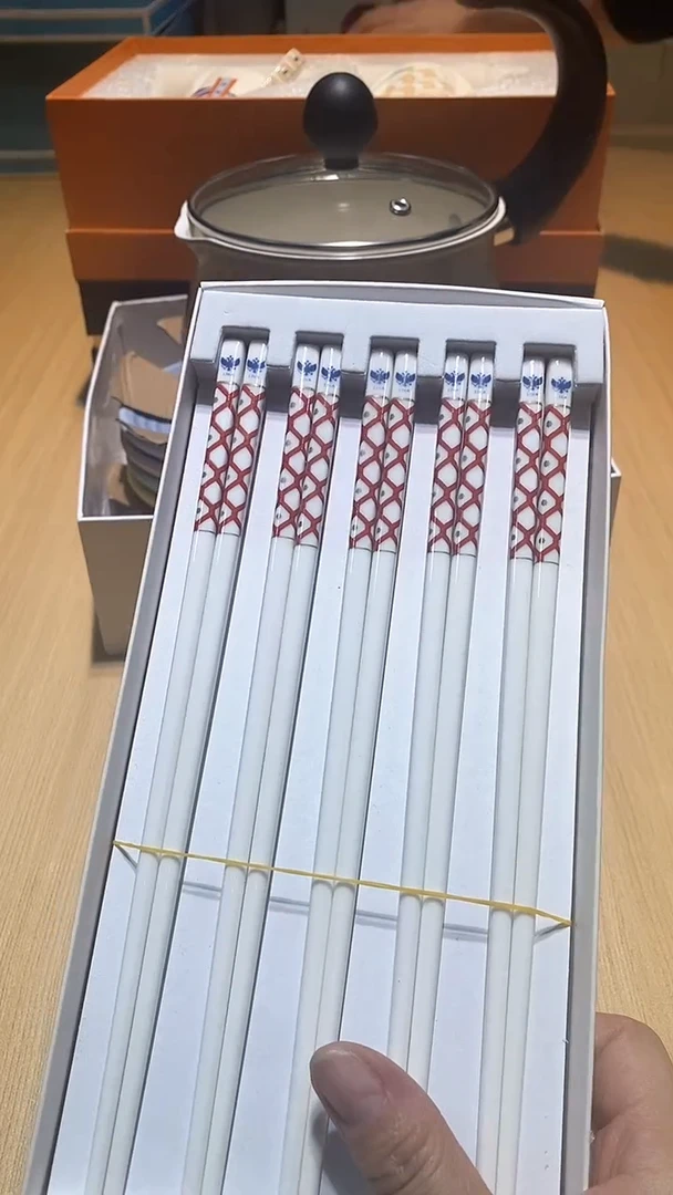 【闪购商品】瓷片锅碗瓢盆一件不剩