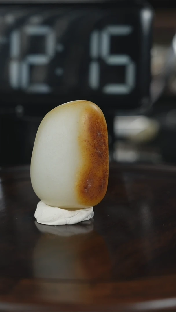 颈饰未镶嵌和田玉枫*?和田玉原石