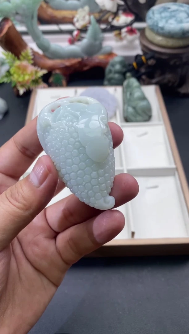 翡翠未镶嵌颈饰天然缅甸A货翡翠