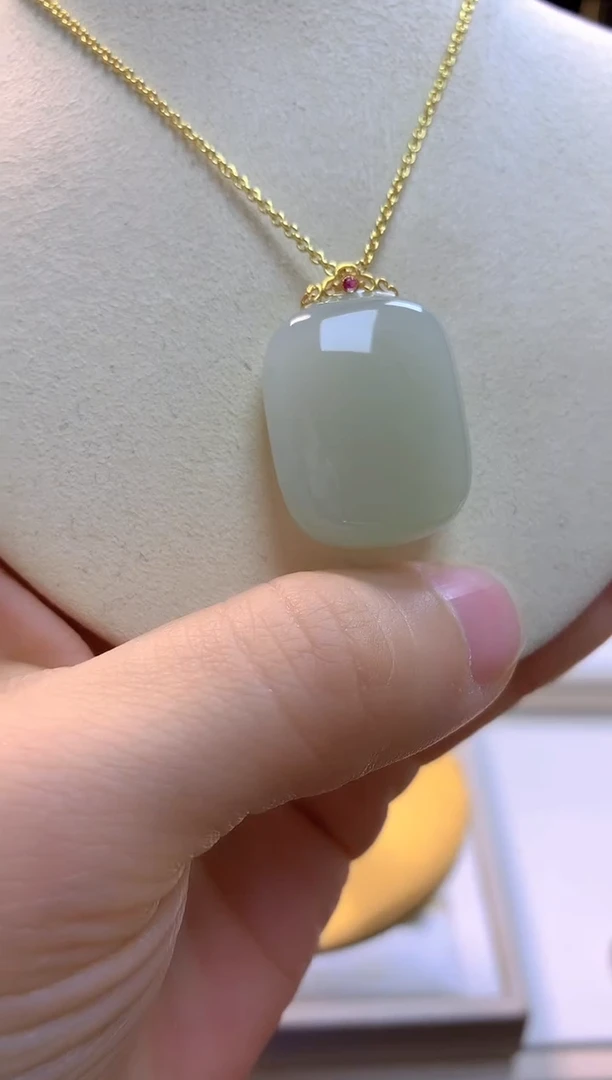 【闪购商品】和田玉吊坠18K金镶嵌无事牌