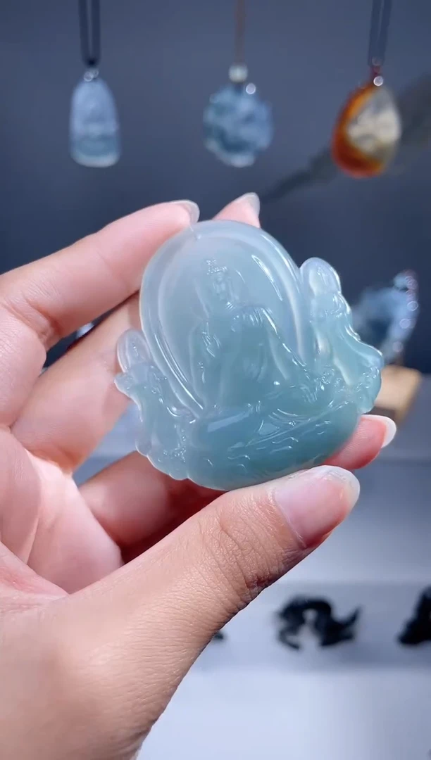 翡翠未镶嵌颈饰西方三圣