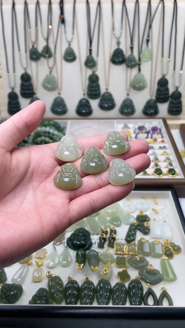 吊坠(不含链)未镶嵌和田玉随机发