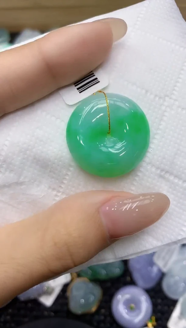 翡翠未镶嵌颈饰111111111111