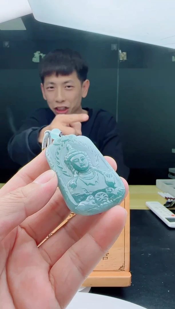 【闪购商品】翡翠颈饰未镶嵌11111111111