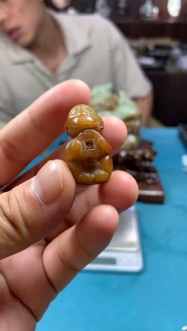和田玉未镶嵌颈饰1