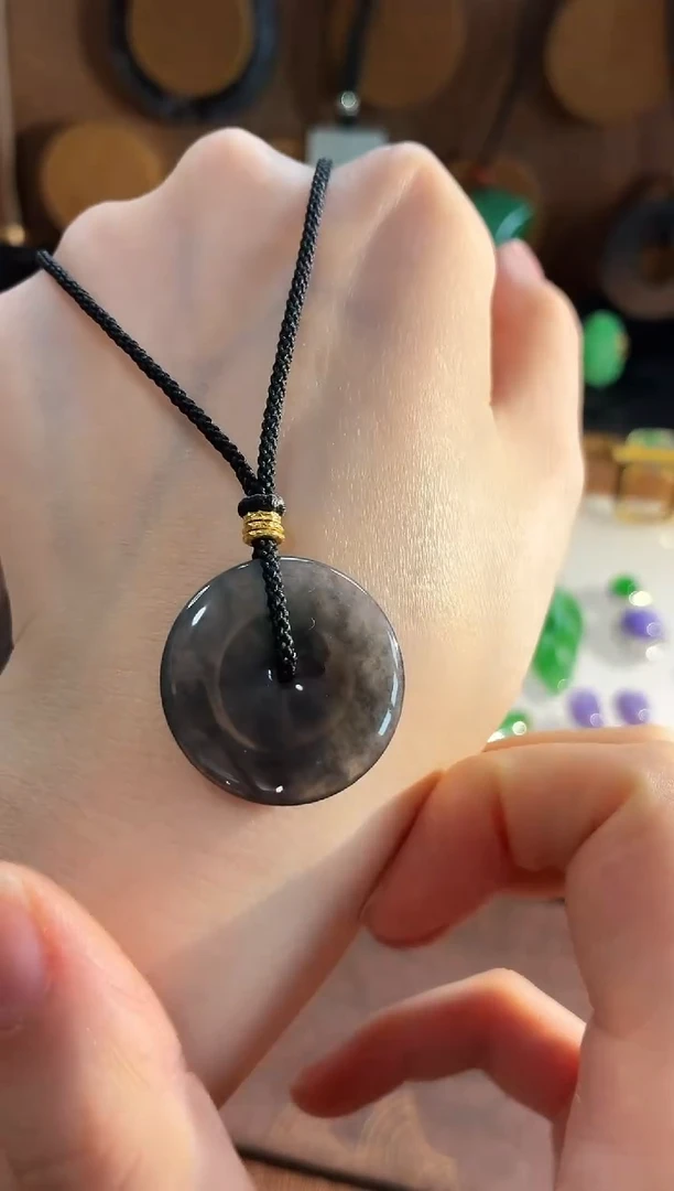 颈饰未镶嵌翡翠吊坠