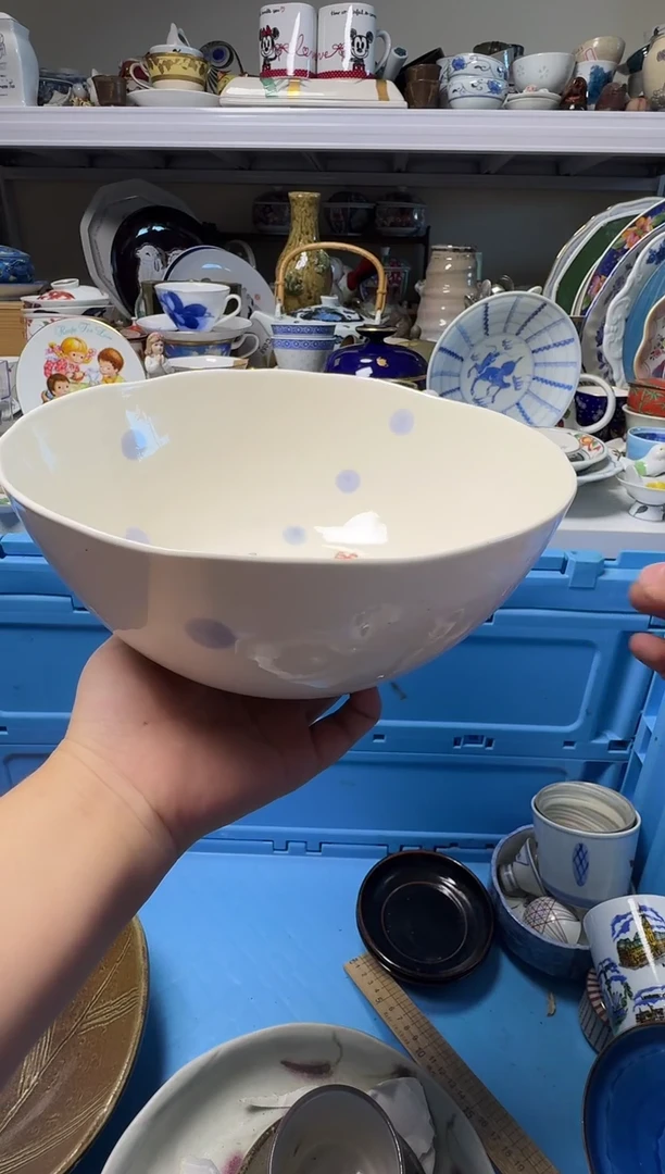 中古瓷器，默认微瑕-超薄的一个大碗，有底款