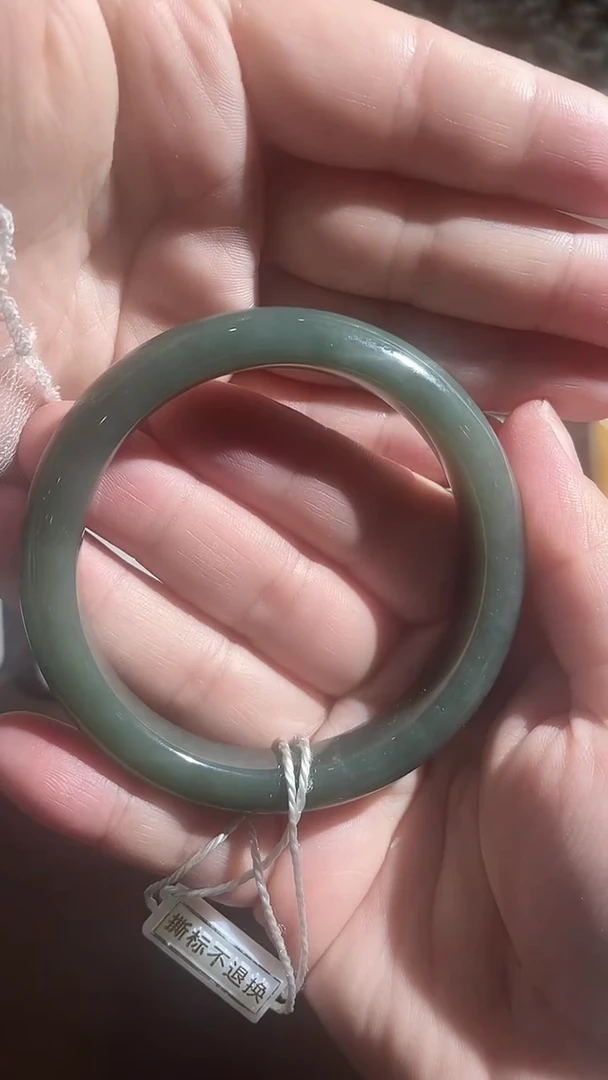 【闪购商品】和田玉手镯未镶嵌和田玉 手镯