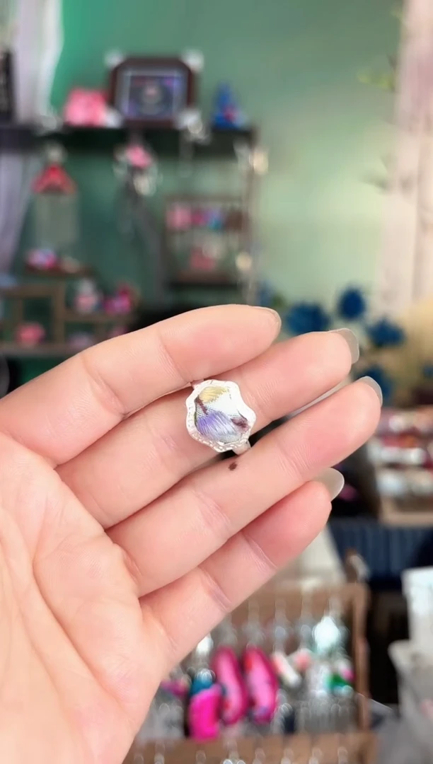 彩云南阁非遗老绣饰品395