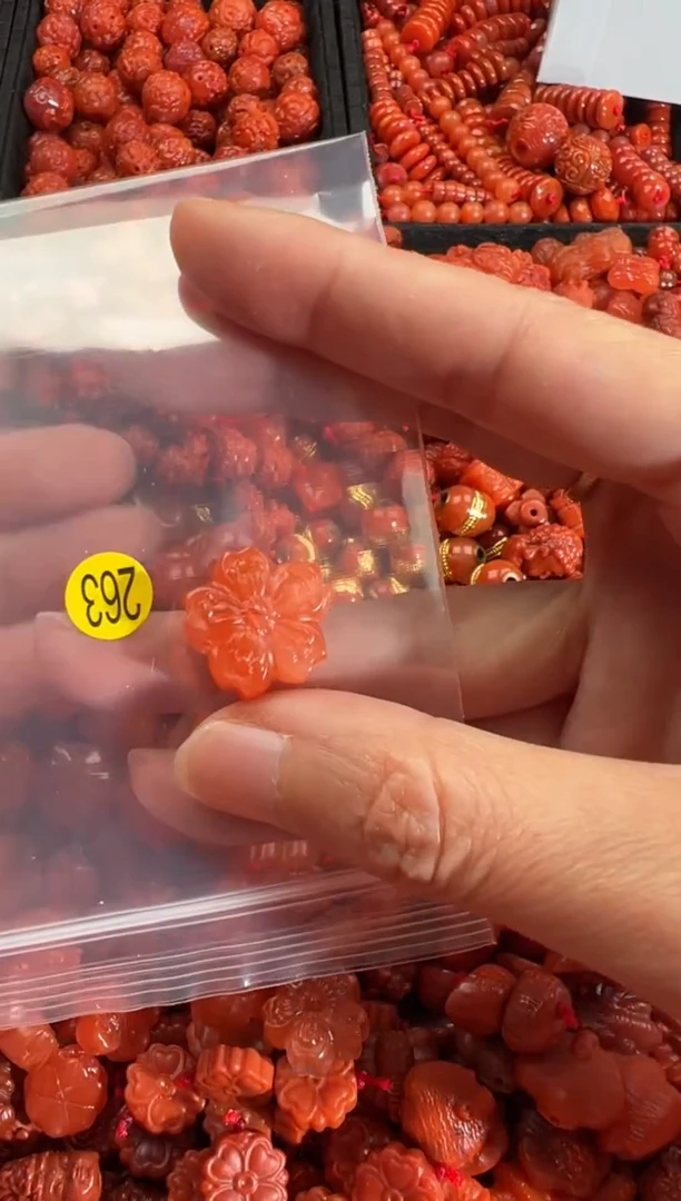 【闪购商品】南红玛瑙颈饰未镶嵌1