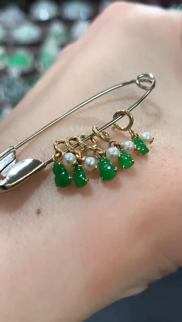 吊坠(不含链)18K金镶嵌翡翠a1多样性一件发货