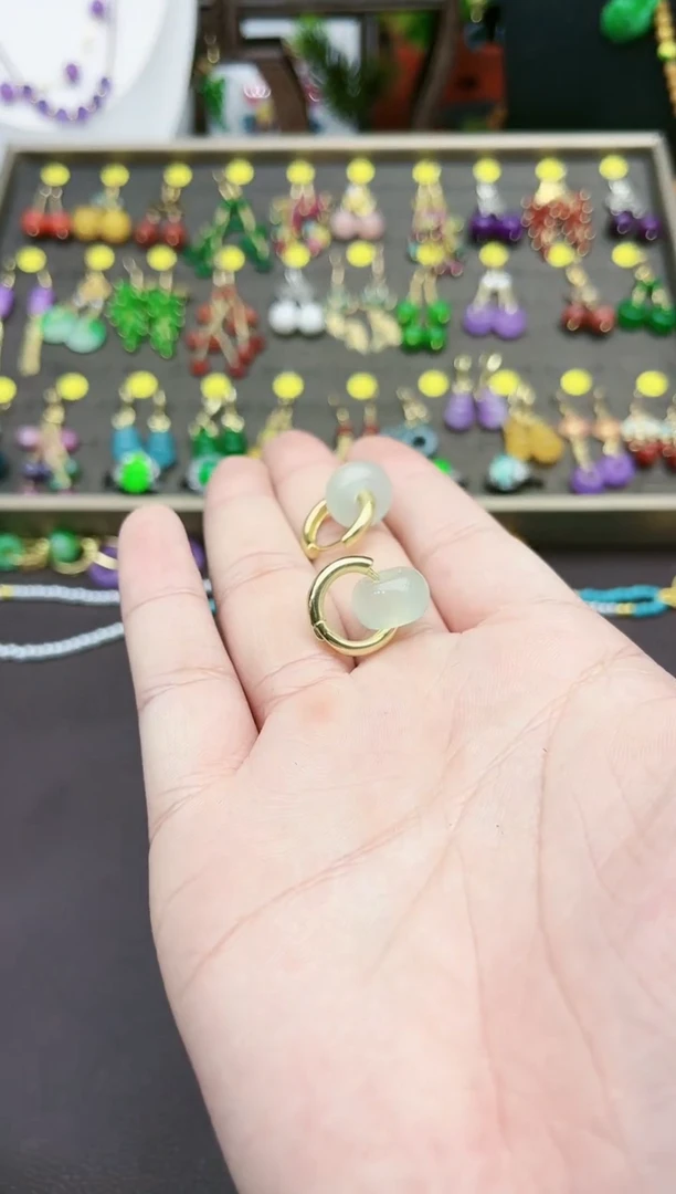 【闪购商品】玛瑙/玉髓耳钉银S925镶嵌蓝耳扣