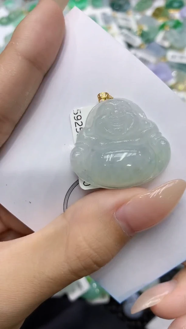 颈饰18K金镶嵌翡翠111111111111