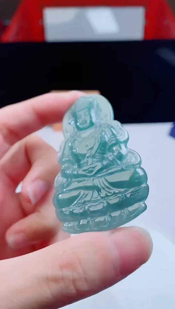 颈饰未镶嵌翡翠    ·