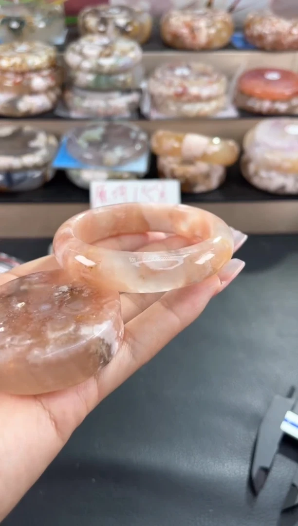 未镶嵌手镯石英质玉51