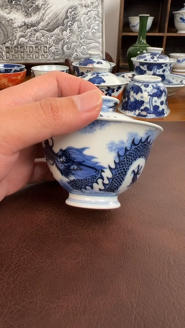 小卿亭青花穿云龙盖碗