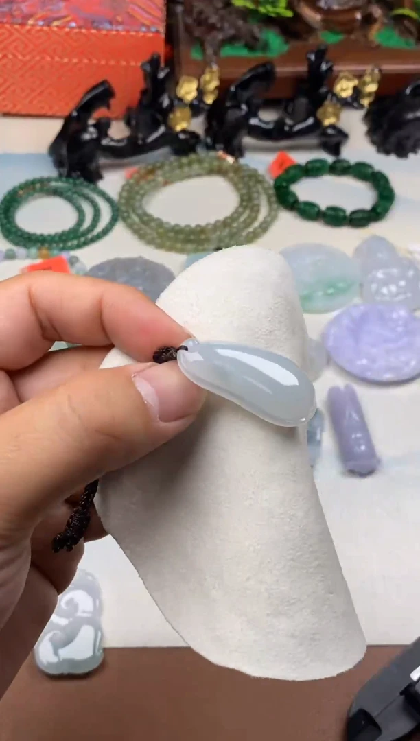 颈饰未镶嵌翡翠天然翡翠