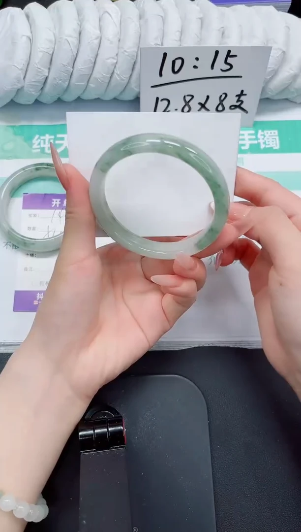 石英质玉手镯未镶嵌15-60.3