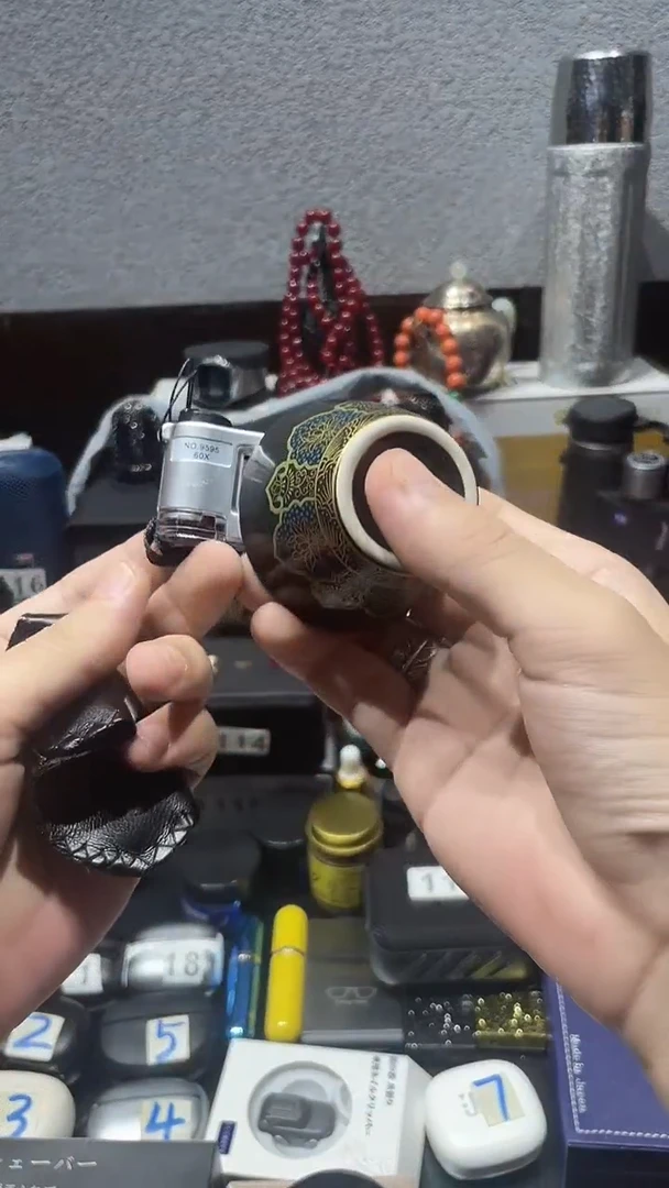 瓷片闪购商品 如图所示