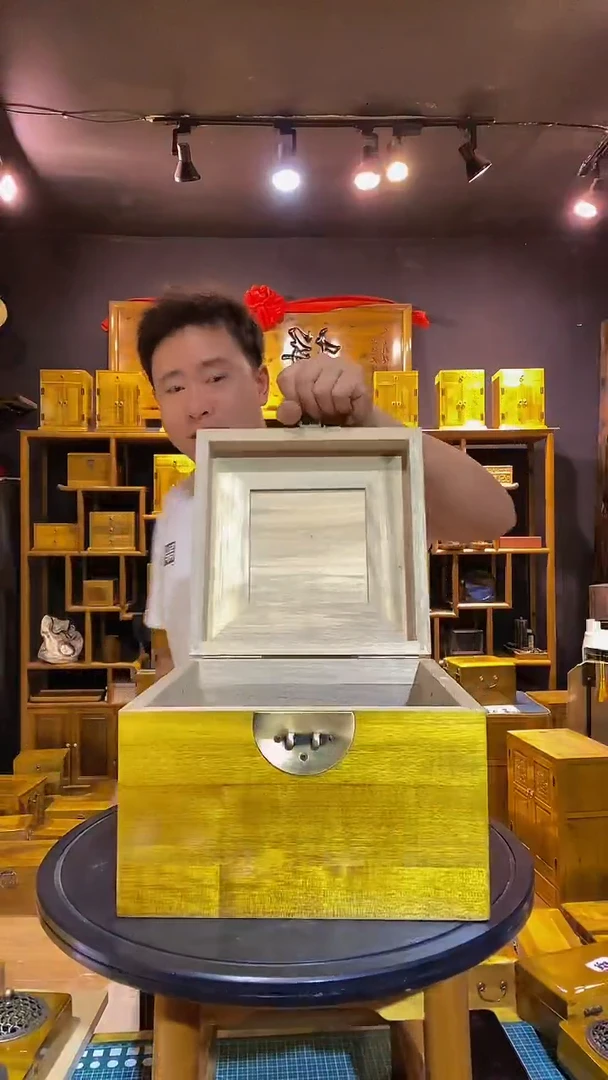 木25*25*18金丝楠木制品茶箱