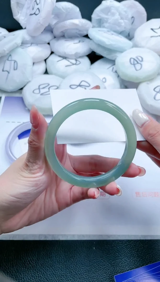 【闪购商品】石英质玉手镯未镶嵌17J279-62