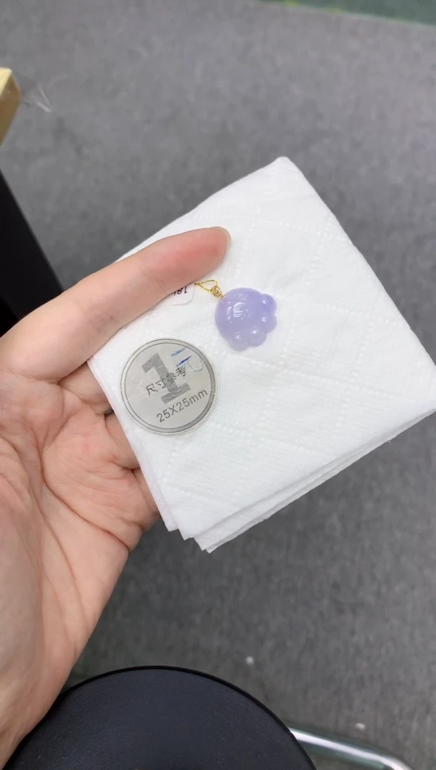 颈饰18K金镶嵌翡翠11111111111