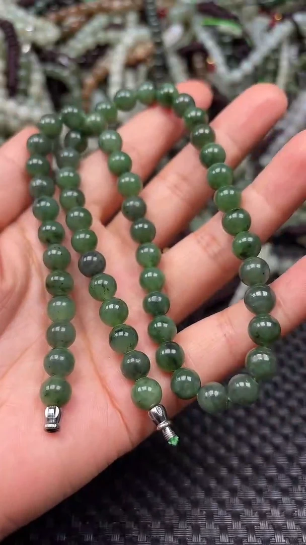 和田玉未镶嵌颈饰1