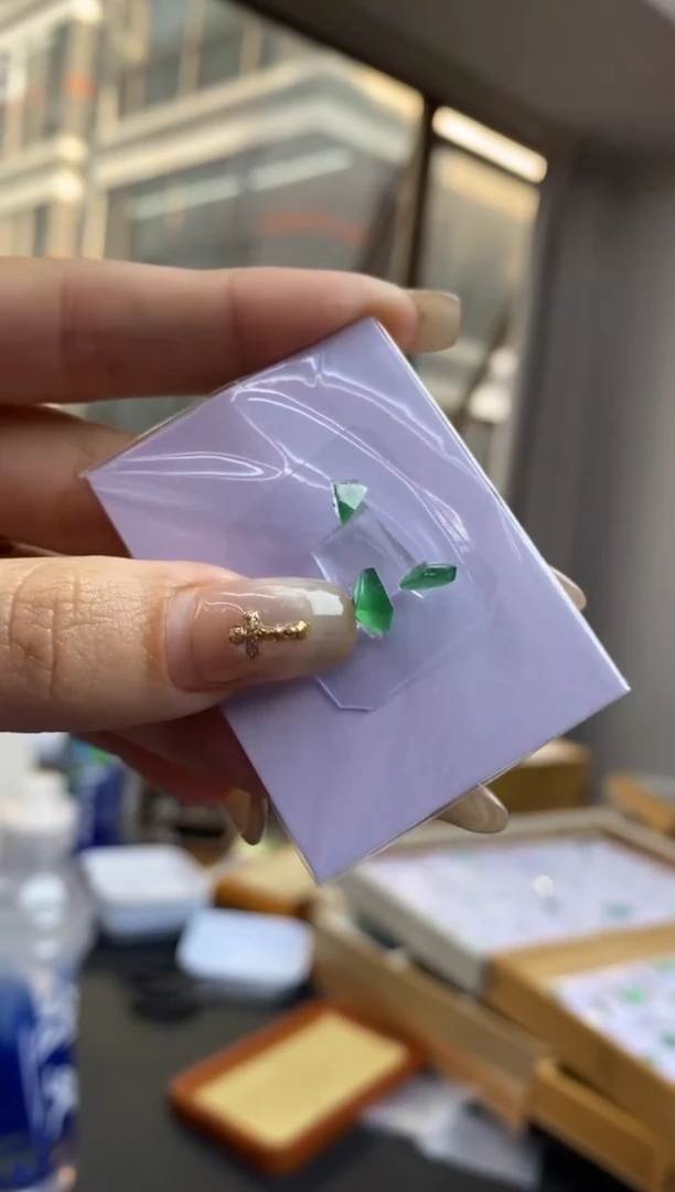 未镶嵌定制翡翠翡翠毛货~