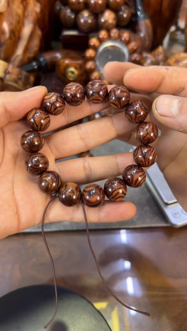 【闪购商品】黄花梨/降香黄檀手串/手链海南黄花梨1.5叉纹对眼手串