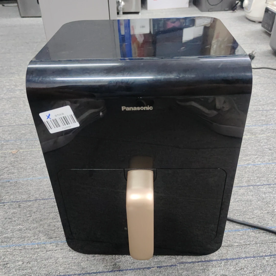 9新 Panasonic/松下 【二手】中央仓空气炸锅轻微划痕功能完好