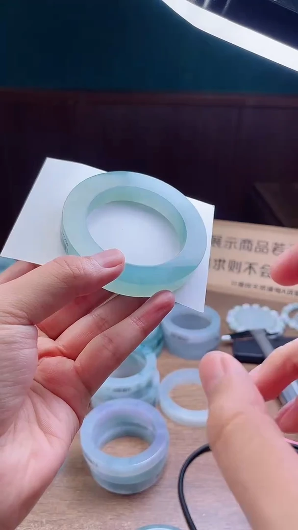 定制翡翠手镯未镶嵌定制