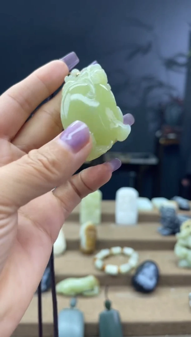 颈饰未镶嵌和田玉1