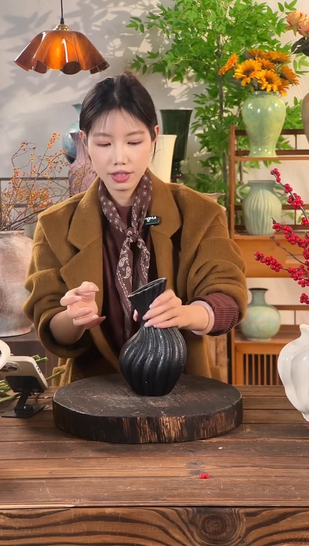 珠光黑-斜圆口南瓜瓶