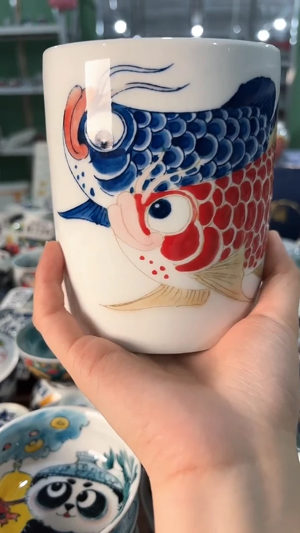 昨明景德镇陶瓷：笔筒