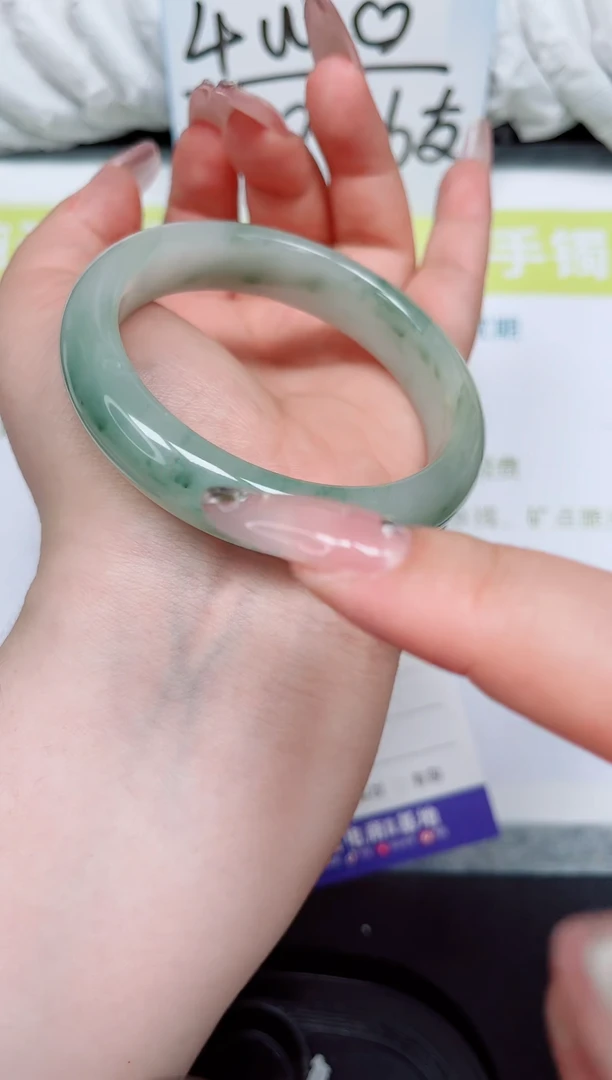 石英质玉手镯未镶嵌389-55.9