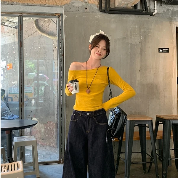 黄色斜肩内搭打底衫女春季可外穿修身纯欲风设计感露肩上衣