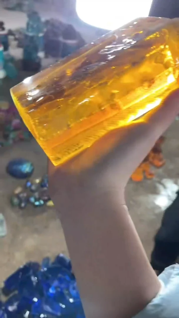 新疆五彩石原石摆件