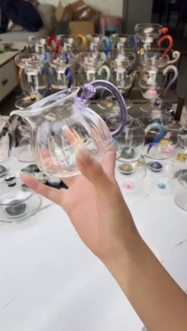 手工艺品玻璃禾器莲君紫色普通盒